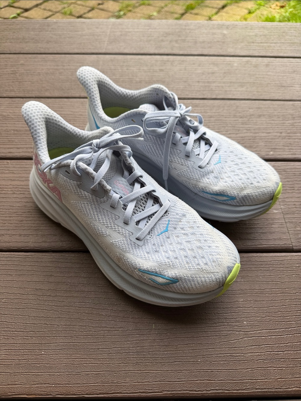 Hoka Women's Clifton 9 size 7